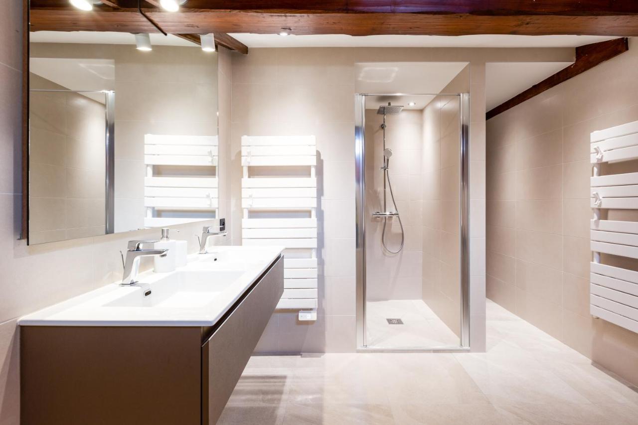 Chalet Les Praz - 280Sqm - Sauna Cinema Fitness - 5 Bedrooms In Heart Of Les Praz - By Cozee Rentals Chamonix ภายนอก รูปภาพ